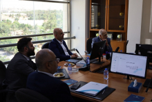 اتحاد شركات التأمين يستضيف وفد طلابي من جامعة عمان الأهلية الرئيس التنفيذي للاتحاد والمستشار القانوني يلتقون طلبة كلية الحقوق في جامعة عمان الأهلية للحديث عن تشريعات التأمين وعقود التأمين وجلسة نقاشية مفتوحة مع الطلبة ٤-٦-٢٠٢٤